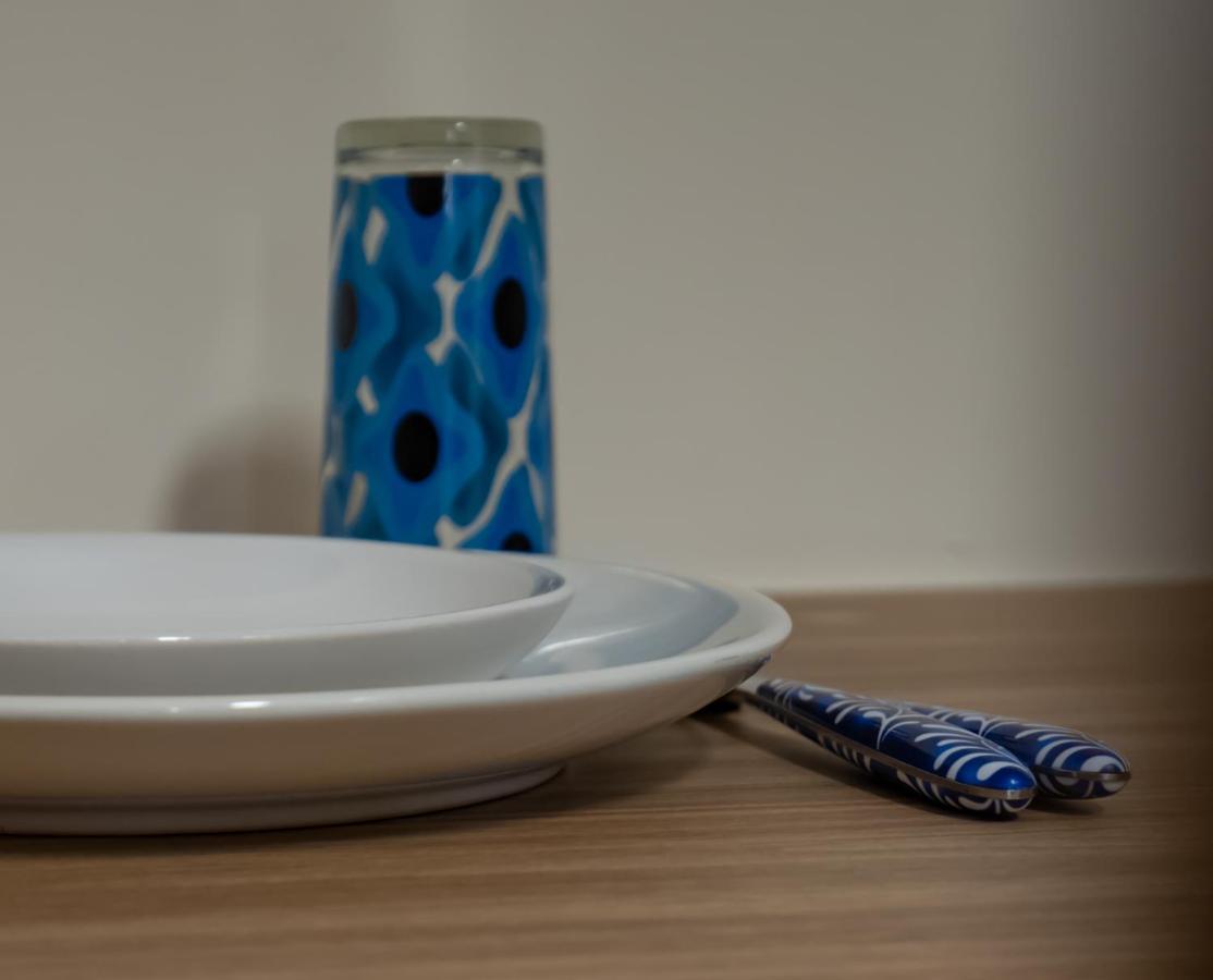 Max Blue Apartment, A Stay Like No Other Piraeus Luaran gambar