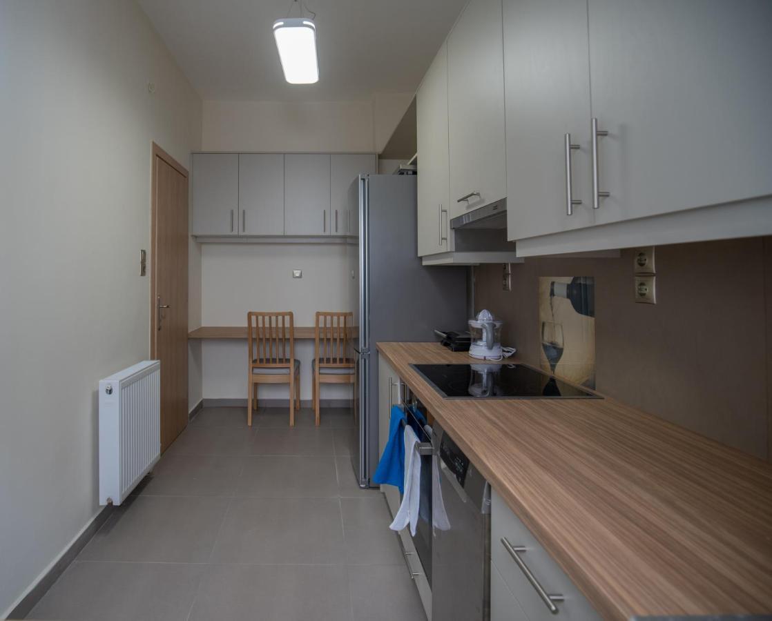 Max Blue Apartment, A Stay Like No Other Piraeus Luaran gambar