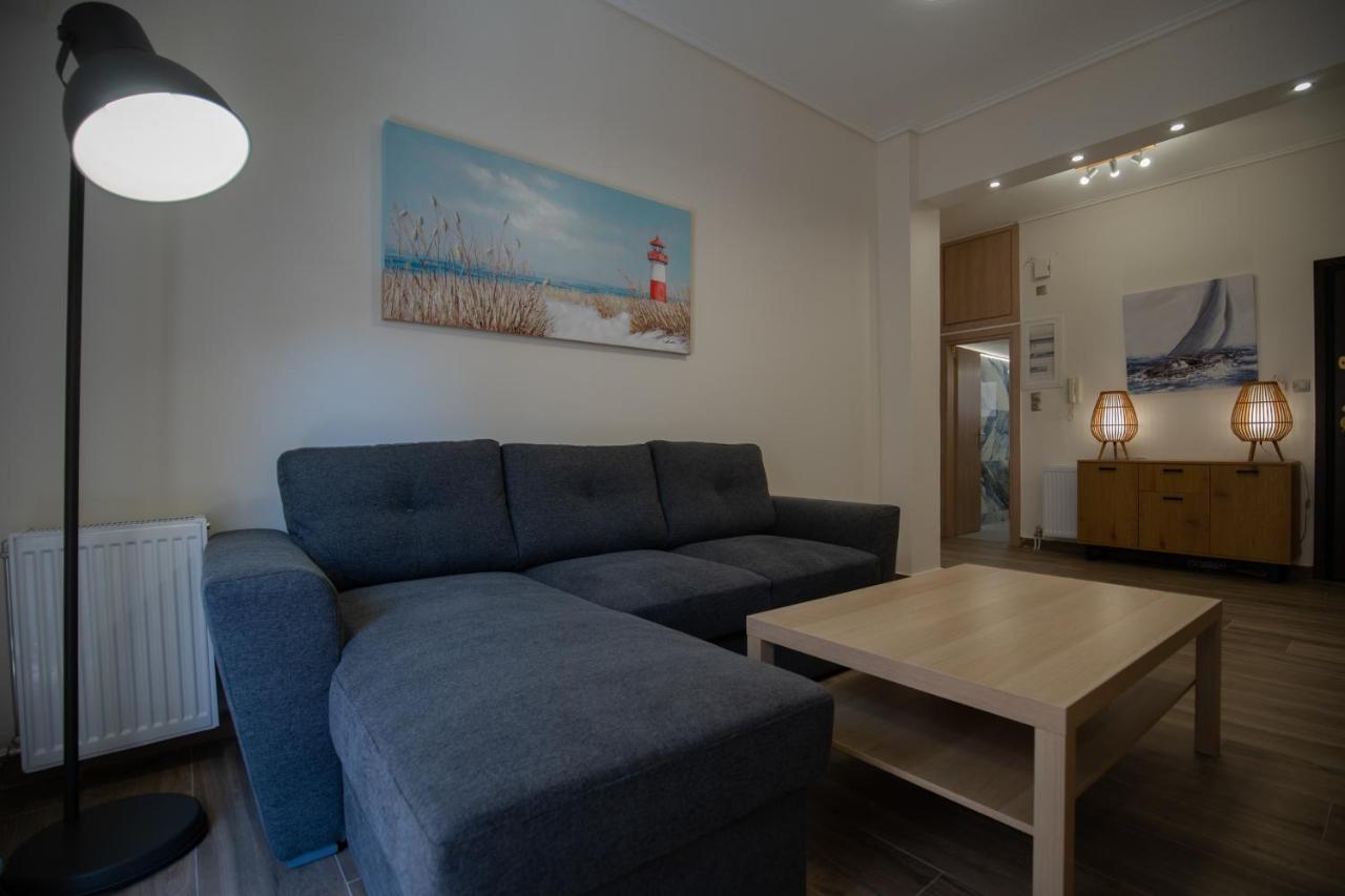 Max Blue Apartment, A Stay Like No Other Piraeus Luaran gambar