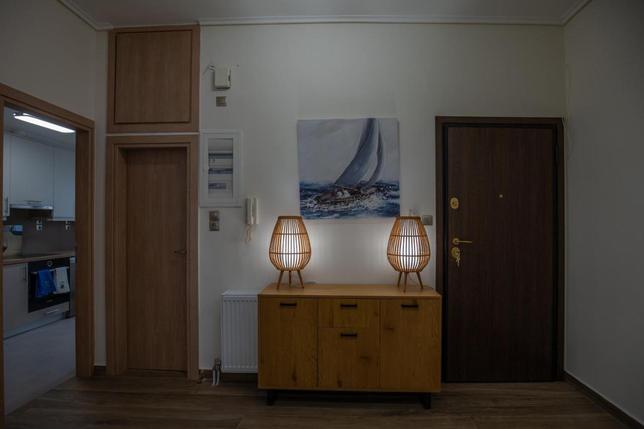 Max Blue Apartment, A Stay Like No Other Piraeus Luaran gambar